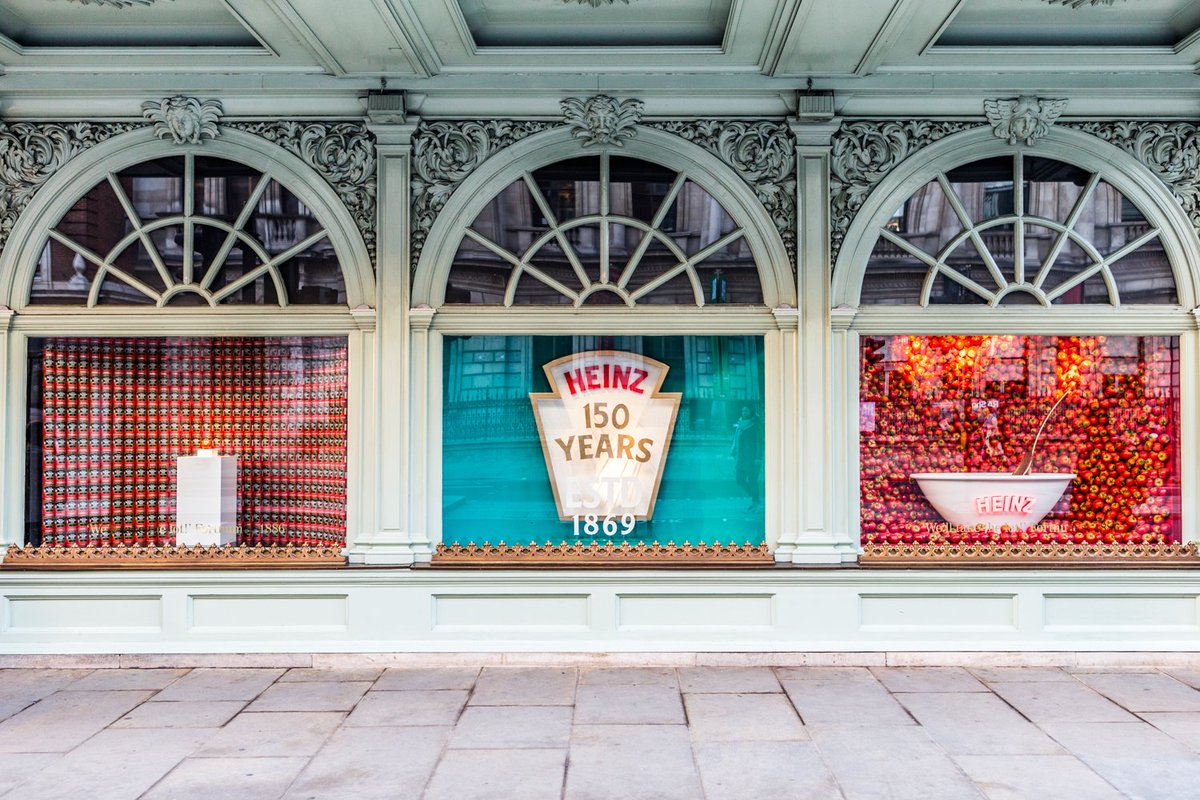In honour of Heinz’s 150th birthday and the launch of an exclusive, limited-edition #FortnumsXHeinz collection, our new Piccadilly windows are a celebration of two icons > bit.ly/2UZPaLn