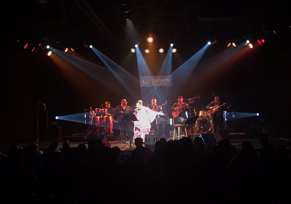 MariannaCarrion's tweet photo. Esta noche, primer #LunarioBohemio con @SusanaZabaleta y @margaritacumbia con #Losjuglares en @LunarioMx. ¡Gran noche! https://t.co/cMwgzMNCLl