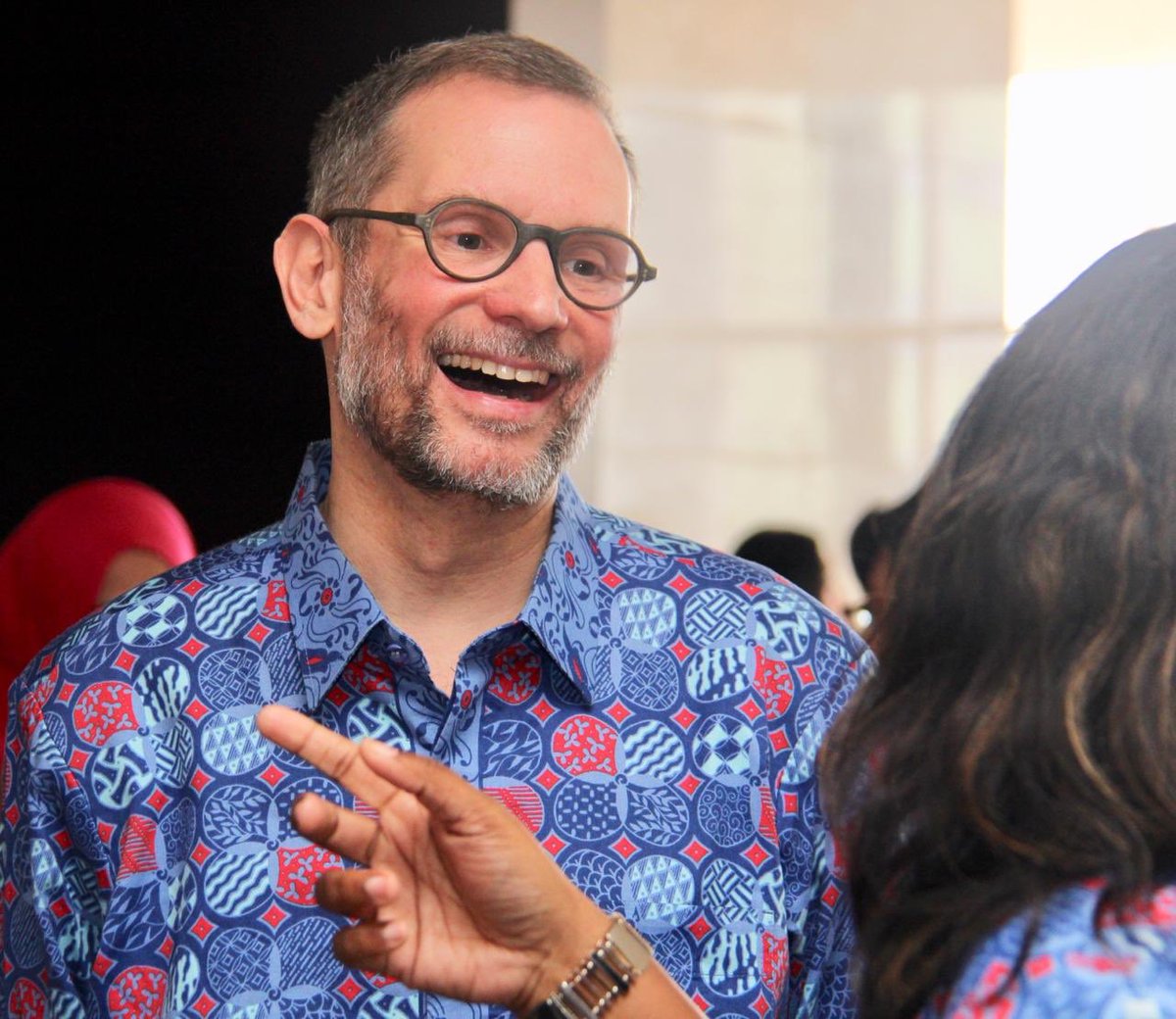 davidsyamtar's tweet photo. My favorite Superhiro is you, said JS during the Games How Much You Know at Afternoon Tea with @JulienSteimer #JulienSteimer & #PaulHenriRastoul @AXA @AXAIndonesia @AXA_Mandiri #KnowYouCan #ProudofAXA #ProudofAXAMandiri #ProudToBeAXA #AXAKeren https://t.co/l7FL2kEMUg