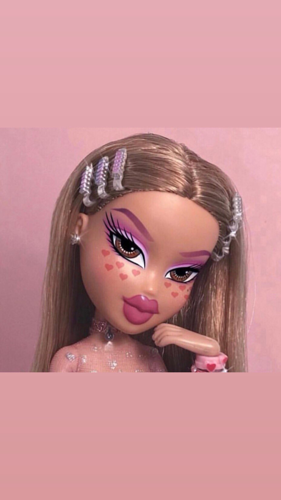 Bratz on X: Happy Valentine's Day, Bratz Pack! 💖 This look inspired by  monsterlool on IG is totally give us the #ValentinesDay feels!  #BratzChallenge #Bratz #Passion4Fashion / X