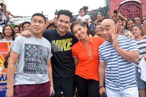 jowapaofc's tweet photo. RT nyo to mga Dabarkads kung naniniwala kayo na mas masaya kung kumpleto ang team barangay (JoWaPao at Meng) sa barangay!

#JoWaPaoMengSaBarangay https://t.co/rpAAgOsWWY