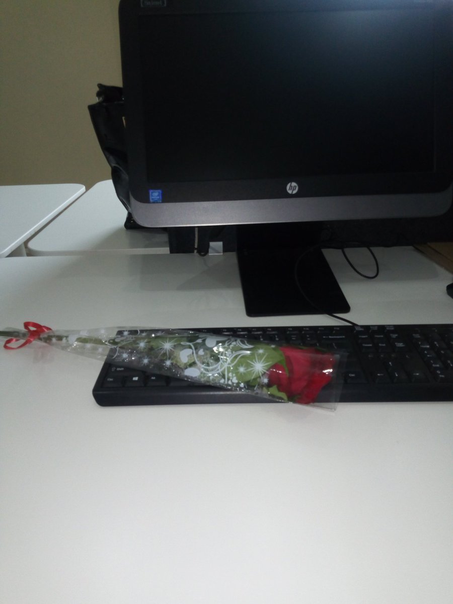 HabelMaina22's tweet photo. I popped into the office to puck something and found this I'm my desk! In don't want to speculate but I must stay vigilant. Meanwhile let the putter of this flower know that am off to Maputo for #MensConference till 16th... #Valentines 
@KTNKenya hope you are doing live coverage. https://t.co/JEnMC9Speb