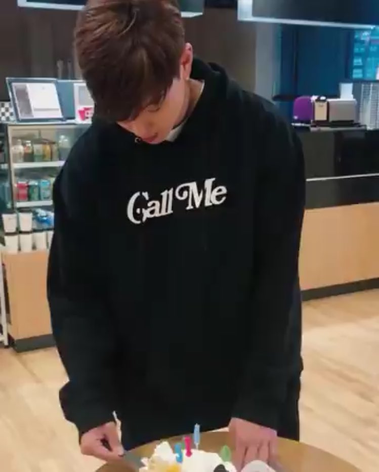 44. it astounds me that this hoodie is big on shownu. and he looks so soft and warm and cuddly... although we were robbed of shownu with sweater paws:(