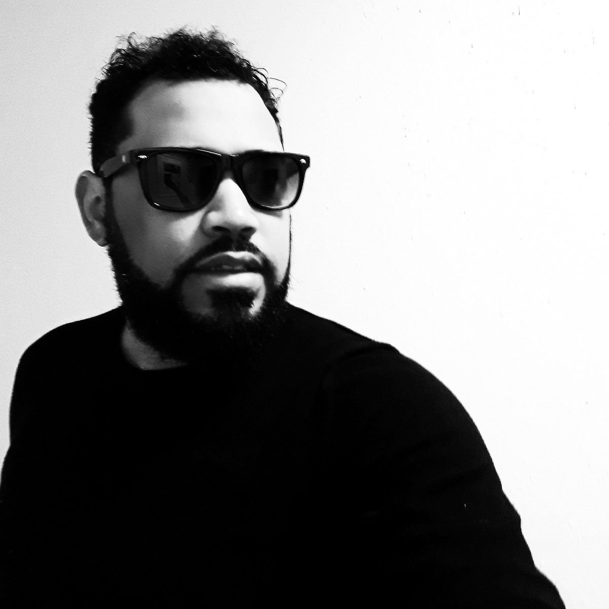 Andre_Hazel's tweet photo. https://t.co/eRfwiXE0Hq #music #black #white https://t.co/jxuvF2qFUm