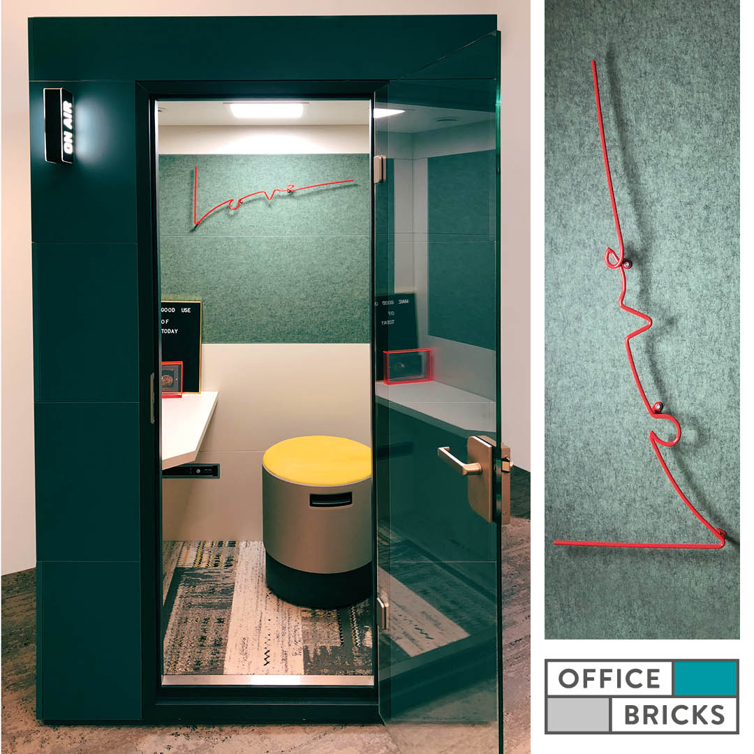 Heute am Valentinstag bietet die PHONE UNIT von #OFFICEBRICKS die beste Rückzugsmöglichkeit um jemanden mit einem Anruf zu überraschen. Weil die Phone Unit nicht nur ein fantastischer Ort zum Arbeiten ist.#wecreateyourprivacy#lovehowyouwork#openspace