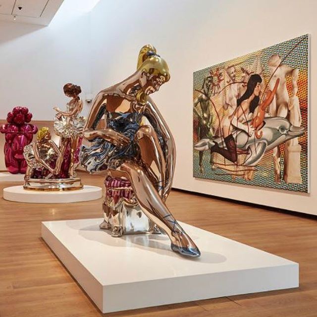 New Jeff Koons exhibition at the fantastic Ashmolean in Oxford, apparently the oldest public museum in the world! bit.ly/2DFFKxt