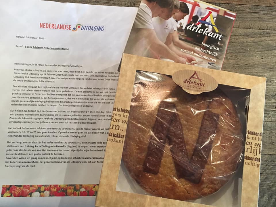 Wat leuk! De Nederlandse Uitdaging bestaat 5 jaar en dat vieren we met dit lekkers! En als klap op de vuurpijl krijgen we als managers een training Social Selling mbv LinkedIn aangeboden. Gefeliciteerd <a href="/NLuitdaging/">Nederlandse Uitdaging</a>! Op naar 5 mooie volgende jaren!