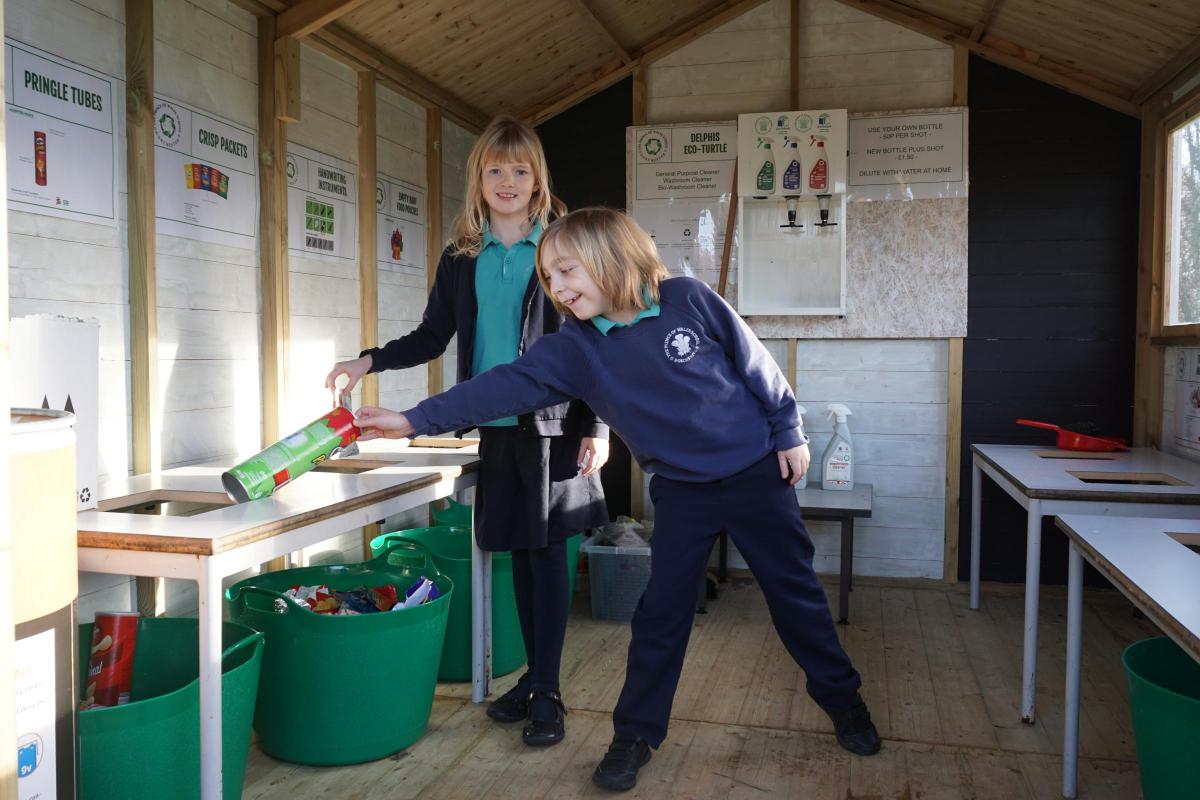 BBCRadioSolent's tweet photo. Let's put our hands together for the children at @POWFS, who've set up an eco-shed to recycle items not usually accepted in roadside collections. 👏🏻 It's all part of the 'Plastic Free #Dorchester' campaign. 🗑️♻️ https://t.co/n7jptpj4bc