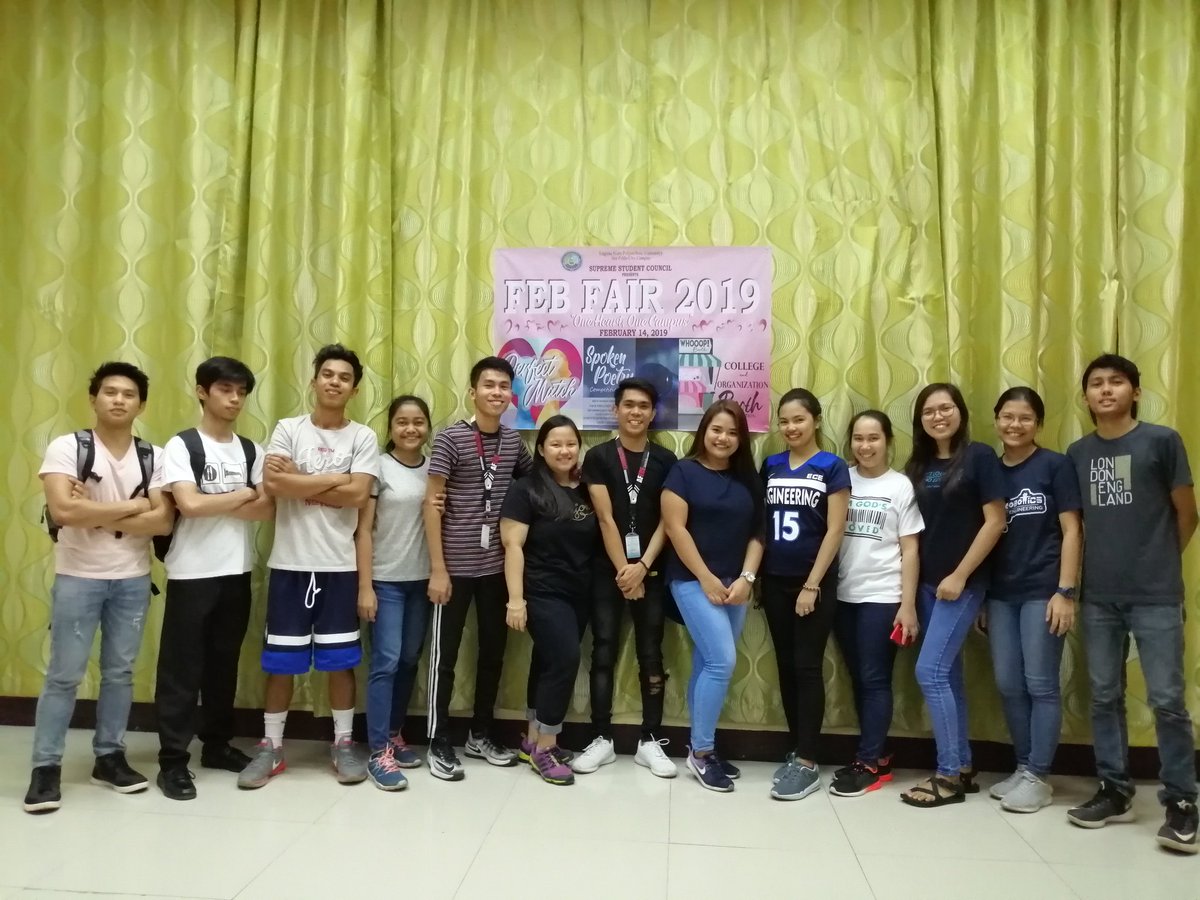 _jjdeyparine's tweet photo. Spoken Poetry Competition 💖
"Ibaon Mo!'" Champion 🙏
Thank you Lord, hindi ko inexpect ito.
#FebFair2019 https://t.co/lTTer3PpZn