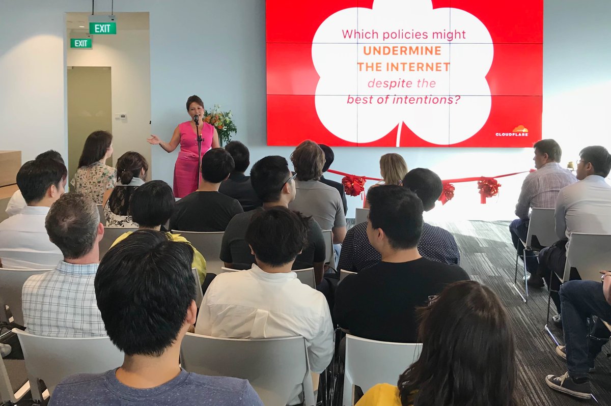 USEmbassySG's tweet image. Chargé d’Affaires @StephanieSyptak attended the official opening of American #internetperformance and #cybersecurity firm Cloudflare’s new Asia-Pacific office in #Singapore yesterday. #AmericanCorporateExcellence #Innovation