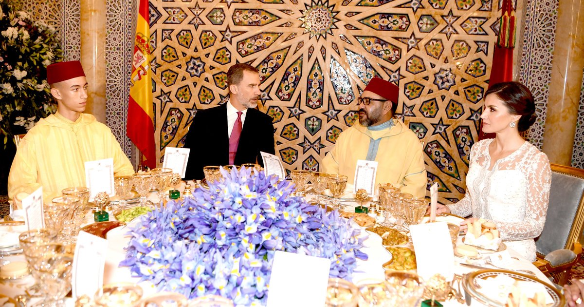Le roi Mohammed VI offre un dîner officiel en l'honneur des souverains espagnols huffp.st/aMY7Ugp