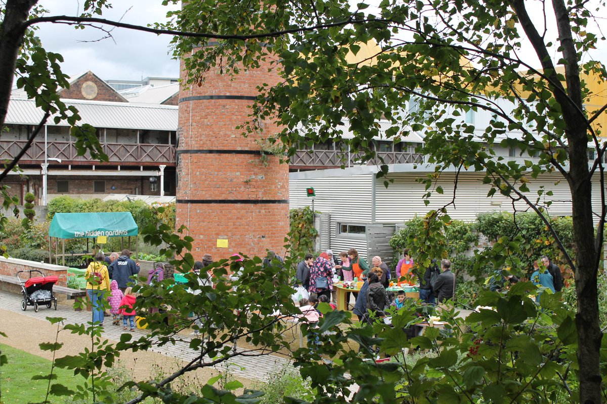 Looking for some #greenspace in Glasgow's Southside? Check out <a href="/Hidden_Gardens/">The Hidden Gardens</a>. We've been funding a range of activities to help more people engage with nature in this beautiful spot: greeninfrastructurescotland.scot/content/hidden… #greeninfrastructure #ESIF <a href="/GlasgowCC/">Glasgow City Council</a>