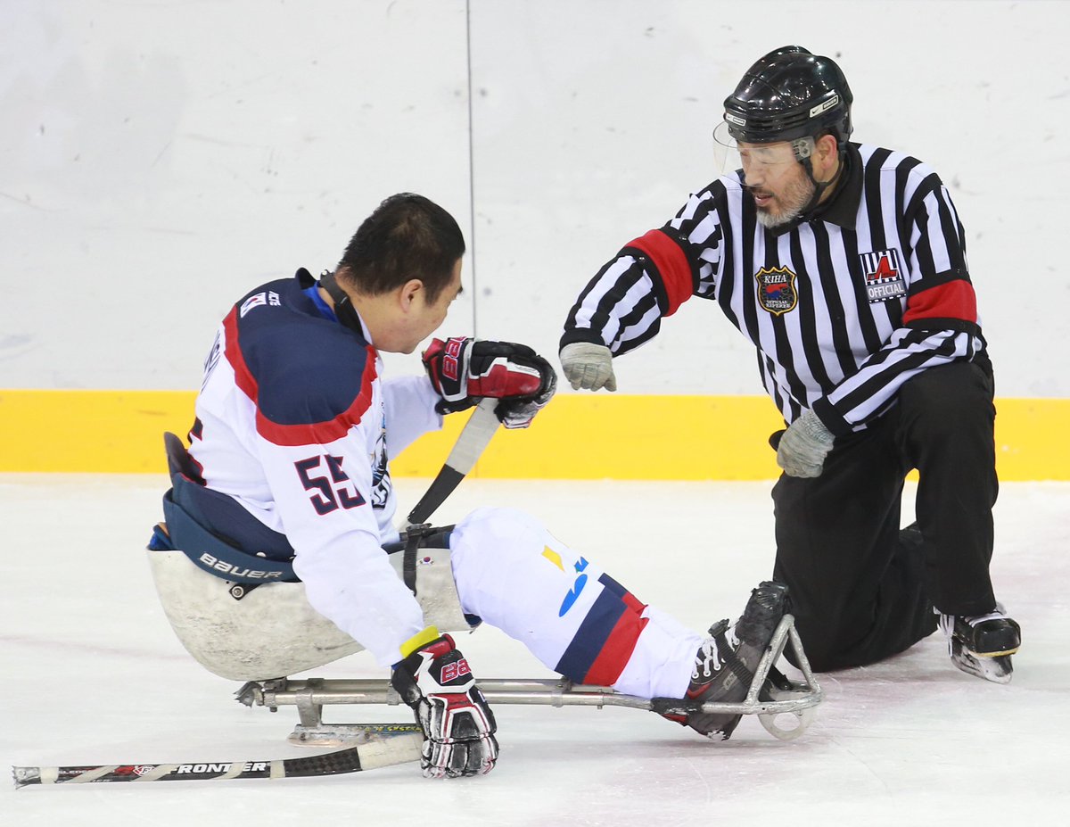 kosadpr's tweet image. [2월 14일 아이스하키]
#전국장애인동계체육대회 #장애인체전 #장애인체육 #동계체전 #장애인스포츠 #아이스하키
#장애인스포츠의_모든것 @kpcsports 
자세한 경기 결과는 대회 홈페이지에서 확인가능합니다^^
16thwinter.koreanpc.kr