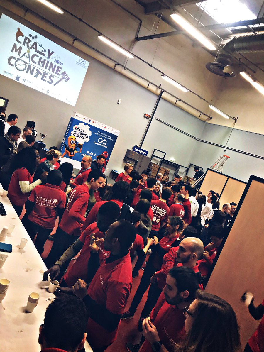 ConcoursAvenir's tweet photo. C’est parti pour le Crazy Machine Contest 2019 du #ConcoursAvenir !! La foule est au RDV et la compétition va commencer #CrazyMachine https://t.co/w4a2CAKuse