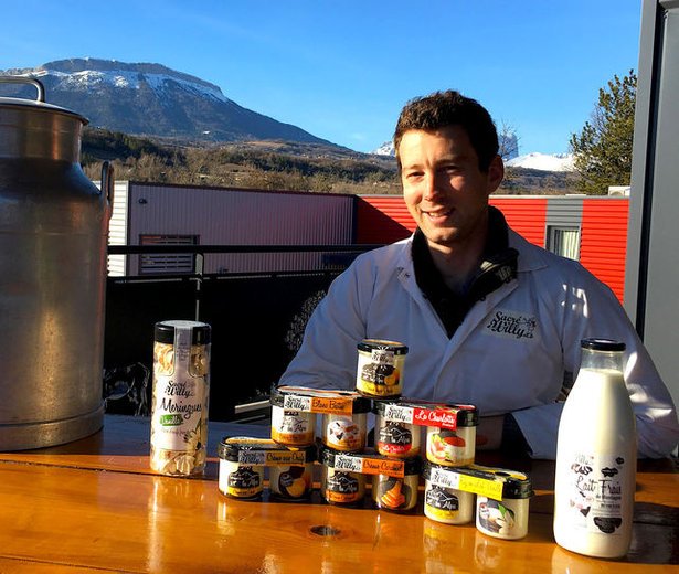 HubLaProvence's tweet photo. Alpes : "Sacré Willy", l'entreprise aux desserts naturels https://t.co/Jp0OyNcSMG
La société @Sacrewilly installée à Tallard surfe sur la mode des desserts naturels. Avec succès
#Dessert  #Gourmandise https://t.co/rM0msziLwp