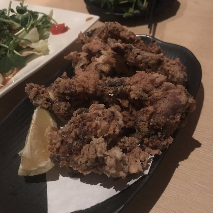SAKOが何処にいるかお分りいただけるだろうか……。
#本日の唐揚げ 