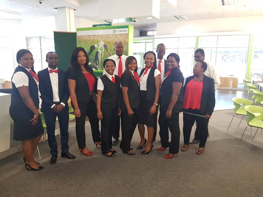 Trage în sus Caligrafie eșec old mutual salary calculator Mulți Profit