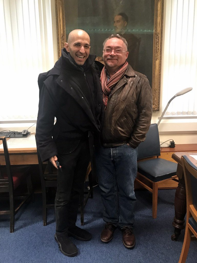 RichardParkins5's tweet photo. A wonderful Amarna Period at @UniofOxford ; between performances of @E_N_O 'Akhnaten', the inspirational @A_R_Costanzo visited #griffithinstitute, @AshmoleanMuseum, @QueensLib and spoke to @Queenschoir. Thank you! https://t.co/UIQD5qeELu