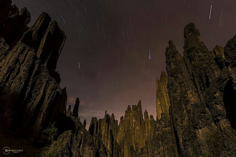 Visit_Bolivia's tweet photo. Al sudeste de la ciudad de La Paz, se presentan una serie de formaciones geológicas por el efecto del viento y las lluvias que han dado lugar a formaciones curiosas y extraordinarias. #CañondePalca #ValledelasAnimas #Bolivia #Paisajes #ciudaddelcielo #VisitBolivia #Turismo https://t.co/Jypr3YB4F0