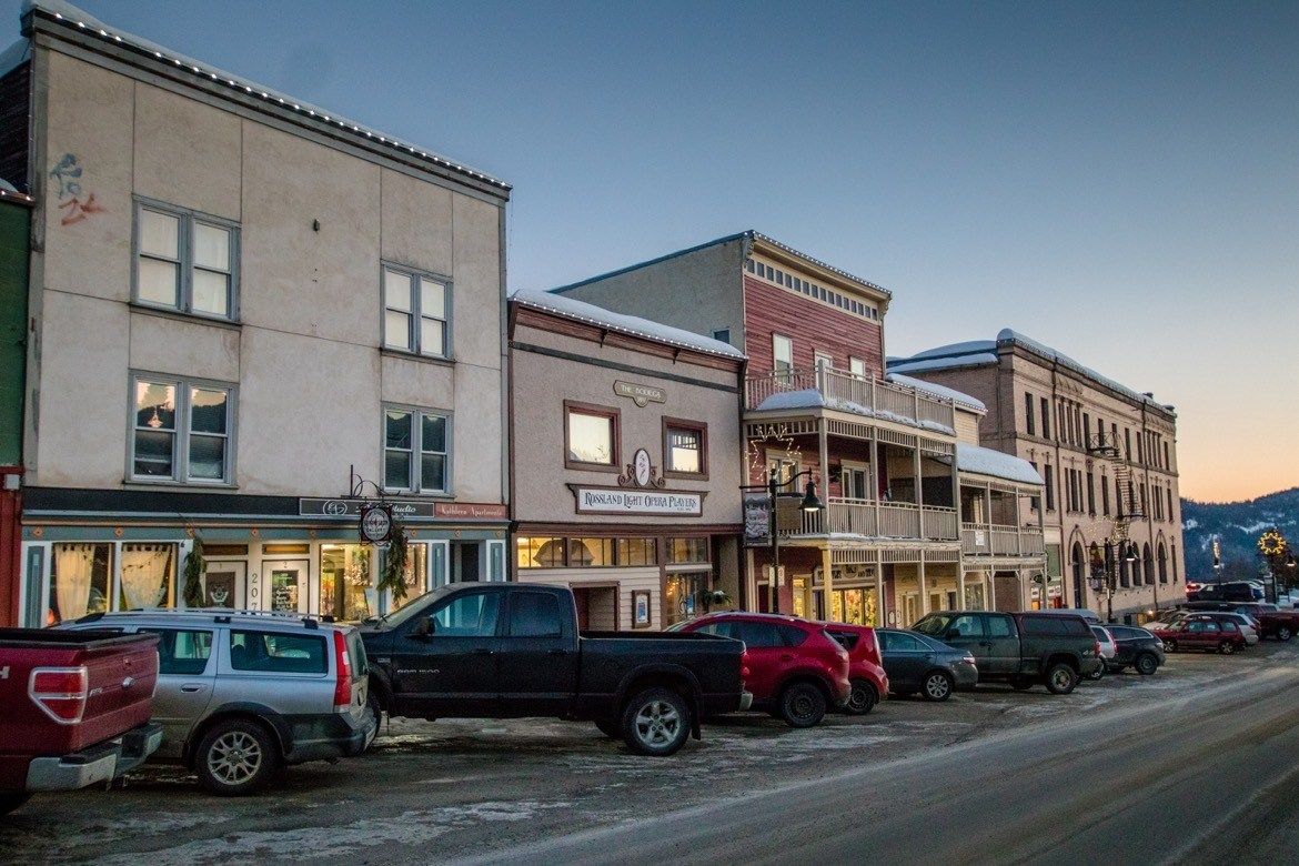 Globe_Guide's tweet photo. From hitting the slopes to luxe hotel stays, here’s how to have the ultimate getaway in Rossland, BC- https://t.co/nMKialgEOW 

#Travel | #Rosslander | #ExploreBC https://t.co/6HmddlVl0p