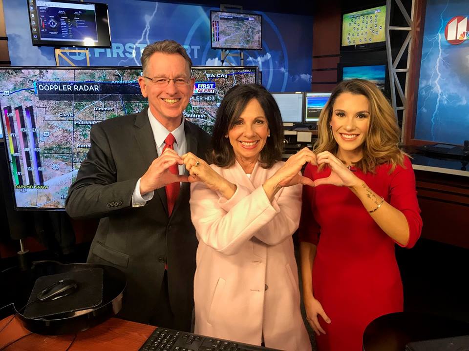 DivineWeather's tweet photo. Happy Valentine's Day from #KCBD's #DaybreakToday to you!
#ValentinesDay #ValentinesDay2019 https://t.co/GQqmPqlgC2