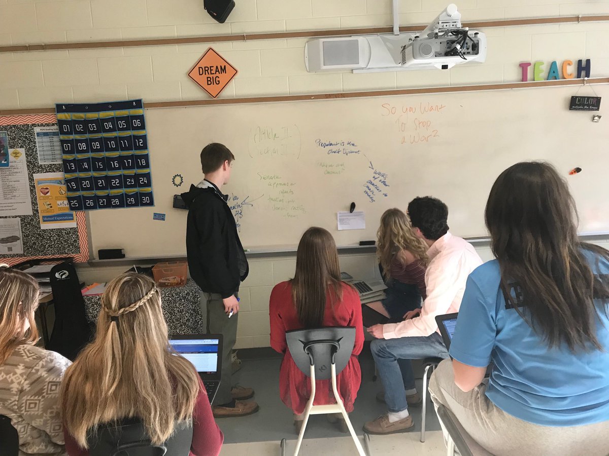 PowhatanHS's tweet photo. Students in Mrs. Wilson’s class have broken the Constitution Unit into groups and are LESSON PLANNING to teach the rest of their class. #StudentCentered #Collaboration #Communication #DL421 https://t.co/mz2lL1iJMP