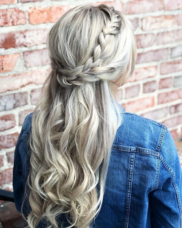 KellGraceDesign's tweet photo. Half up braided style 💖
.
.
#kellgrace #updo #tutorial #hairtutorial #updotutorial #braid #braids #hairstyle #style #stylist #blondehair #longhairdontcare #hairup #hairtrends #bridalhair #formalhair #fashion #beauty #makeup #americansalon #modernsal… https://t.co/UtouFelAjx https://t.co/z54SvI7086