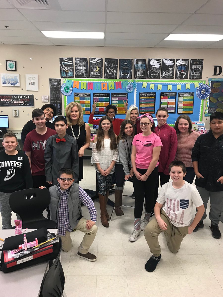 Tina Casale tweet media