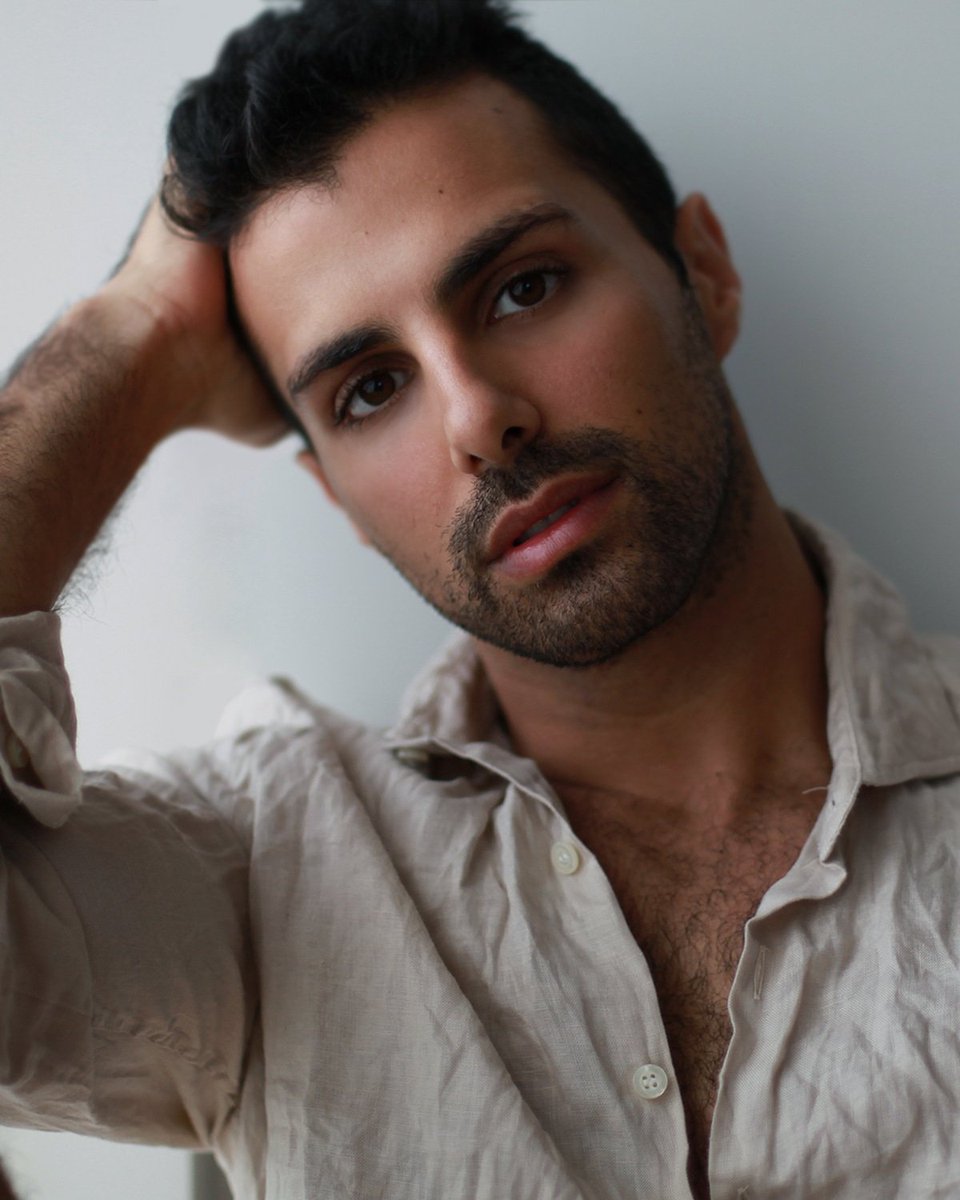 Get ready for a new take on a 90's hit 💥
<a href="/OshriMusic/">Oshri</a> has released his own unique version of Christina Aguilera's "Genie in a Bottle" and you have got to hear it!! 😱🎉🔥

Available on all Digital Platforms now! 🎶💥