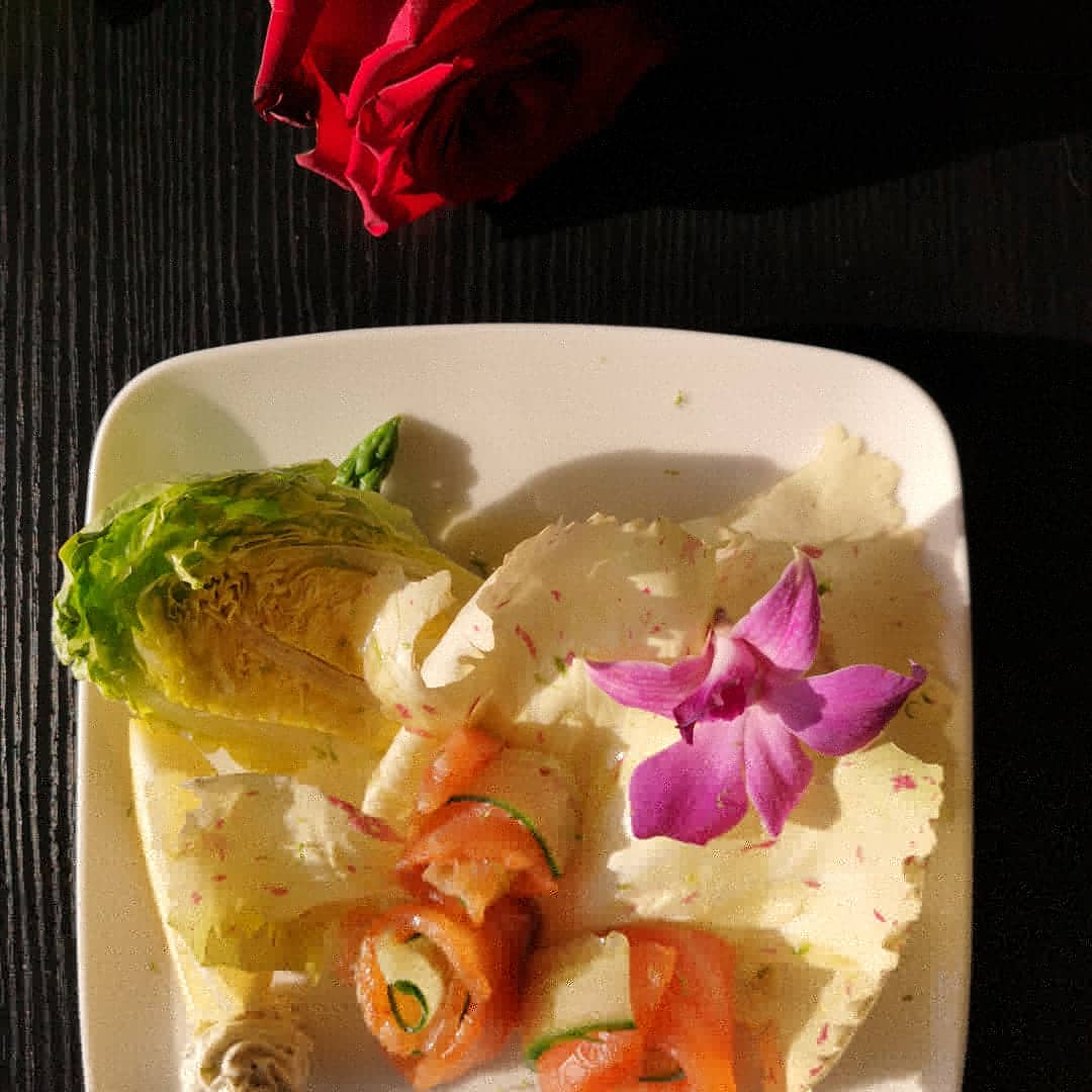 LahceneRaphael's tweet photo. #pitchandputt95 #SaintValentin #restaurant #madein95 https://t.co/9hwPXskf36