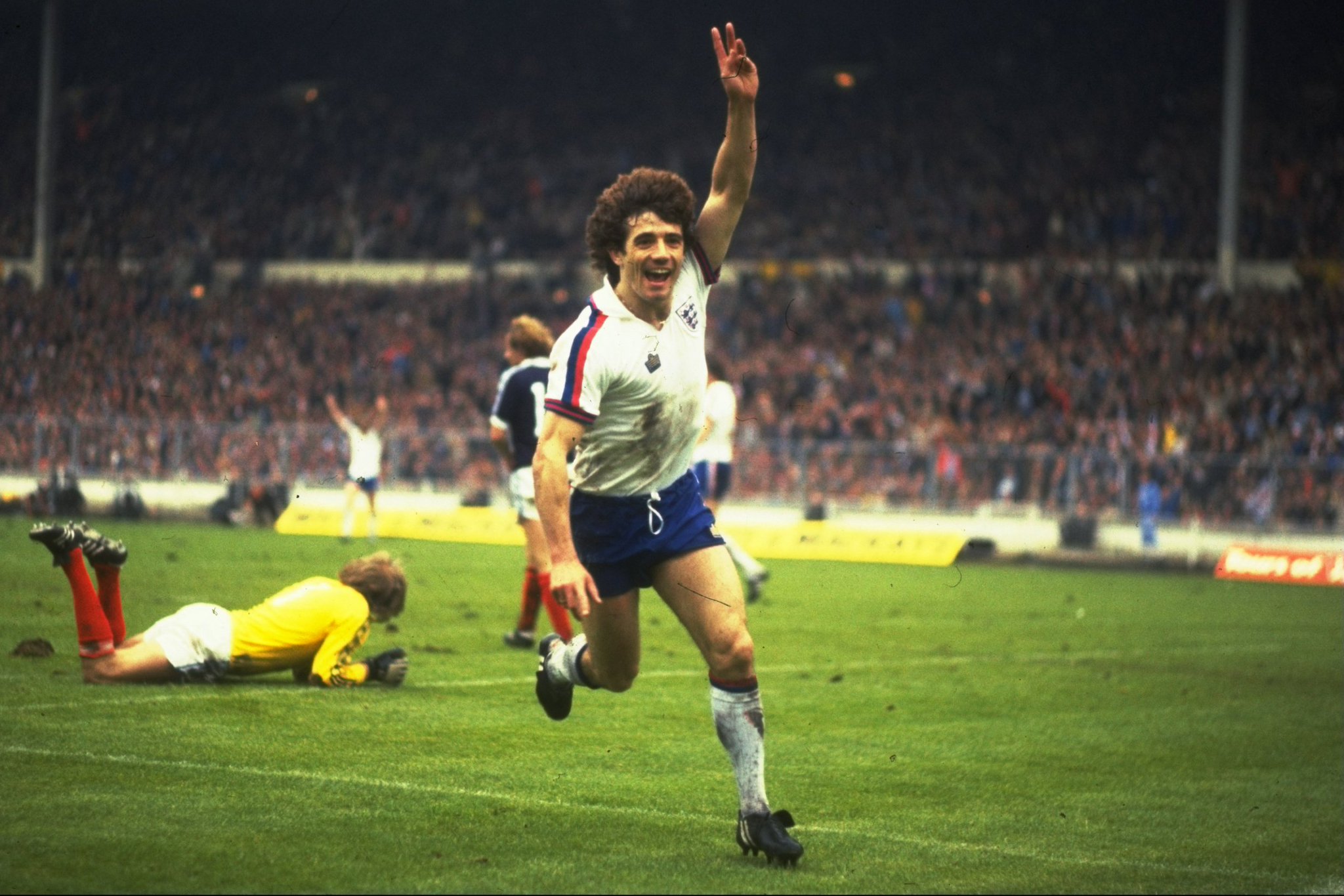 Happy birthday to Kevin Keegan The  and legend turns 68 today!

 