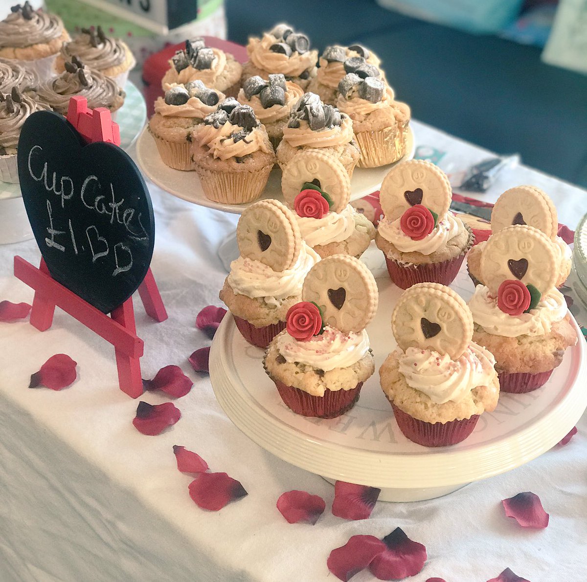 We Don’t #mind who you #love 🌹 We are holding #student event #fundraising #mentalhealth #Empowerment #ValentineDay 😍🥰