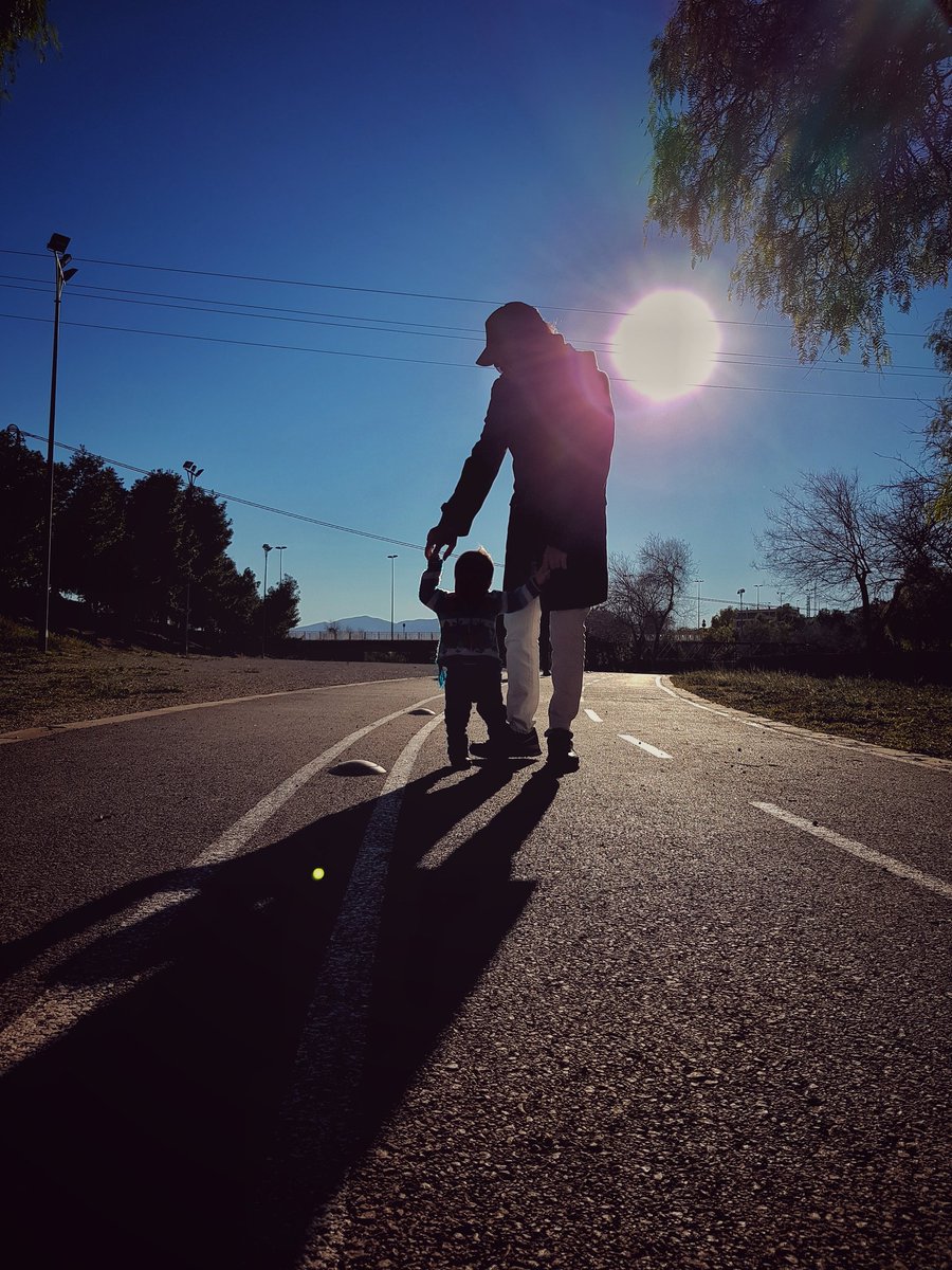 La libertad comienza con los primeros pasos ... 👣☀️