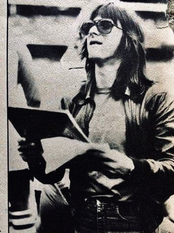 Lady_J50's tweet photo. #Steveperry #steveperrymusic #frontman #singer #songwriter #composer #arenasinger #stadiumrocker #eightnote #thevoice #legend #journeyfrontman #dontstopbelievin #ohsherrie #MP3 #rocknrollhalloffamer #strungout #Traces #newalbum #newalbum2018 #steveperrymusic #drummer https://t.co/k5i6uyCY3z