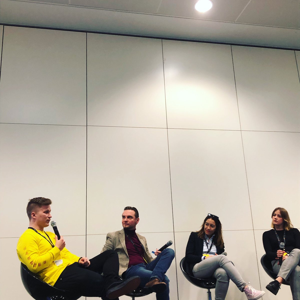 rousisanna's tweet photo. ”In influencer marketing we first need to focus on the content, only then can we get truly good numbers” #VidConLDN @joonahaatainen https://t.co/ayRYpJoWar