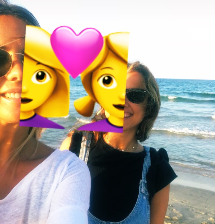 <a href="/Ballantines_ES/">Ballantine's España</a> Vivan las amistades de verano desde hace 25 años. Feliz día de la amistad #SanBallantines <a href="/meri_aracil/">Maria Aracil</a> y por muchos más paseos por nuestro trozo favorito de playa 🏝 #FelizSanBallantines