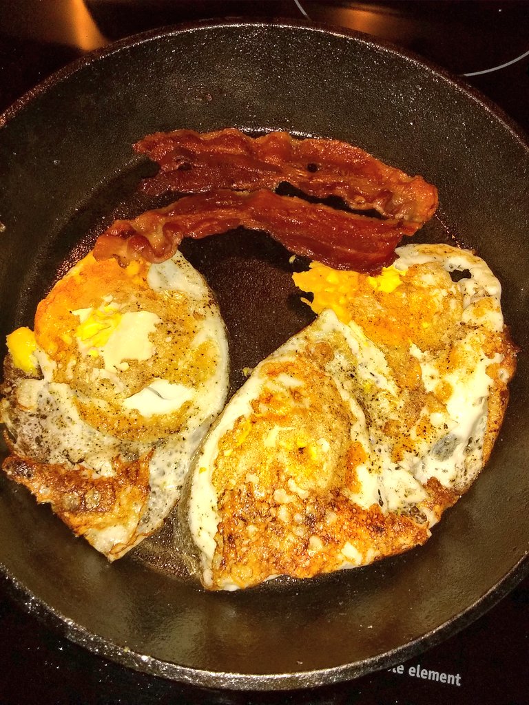 prttybrwneyes4u's tweet photo. #castironcooking
I'm starvin...let's eat 🍳🥓
#goodmorning #breakfast #organic #wheatbelly #paleo #keto #lowcarb #grainfree #sugarfree #glutenfree #wheatfree #bacon #egg #health #realfood #healthylifestyle #letsea #healthyeating #foodie #healthy
https://t.co/HdwTmkcXDd https://t.co/LZWbAPnvKd