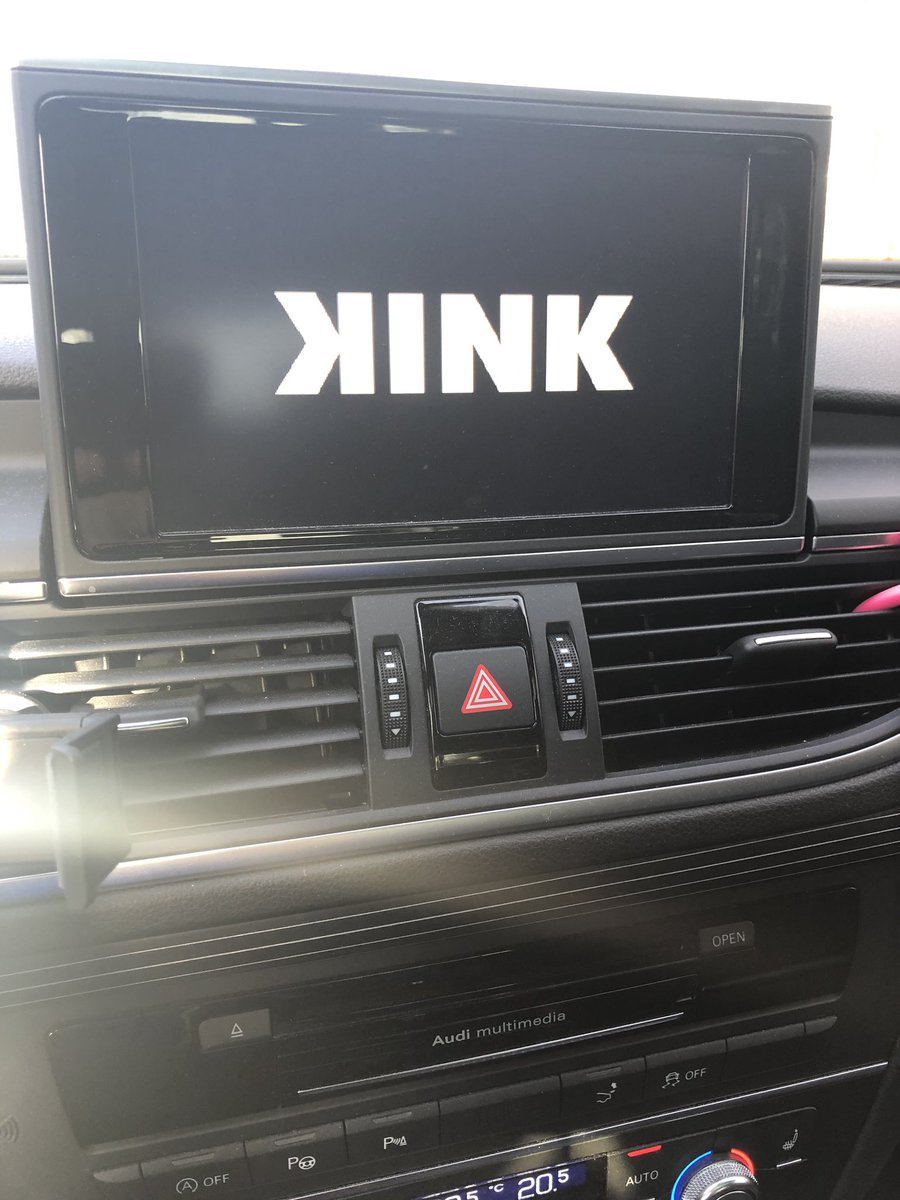 stefko9's tweet photo. Radioluisteren in de auto is weer leuk met @KINKpuntnl display ziet er ook kek uit zo... https://t.co/rYyOUvxDqK