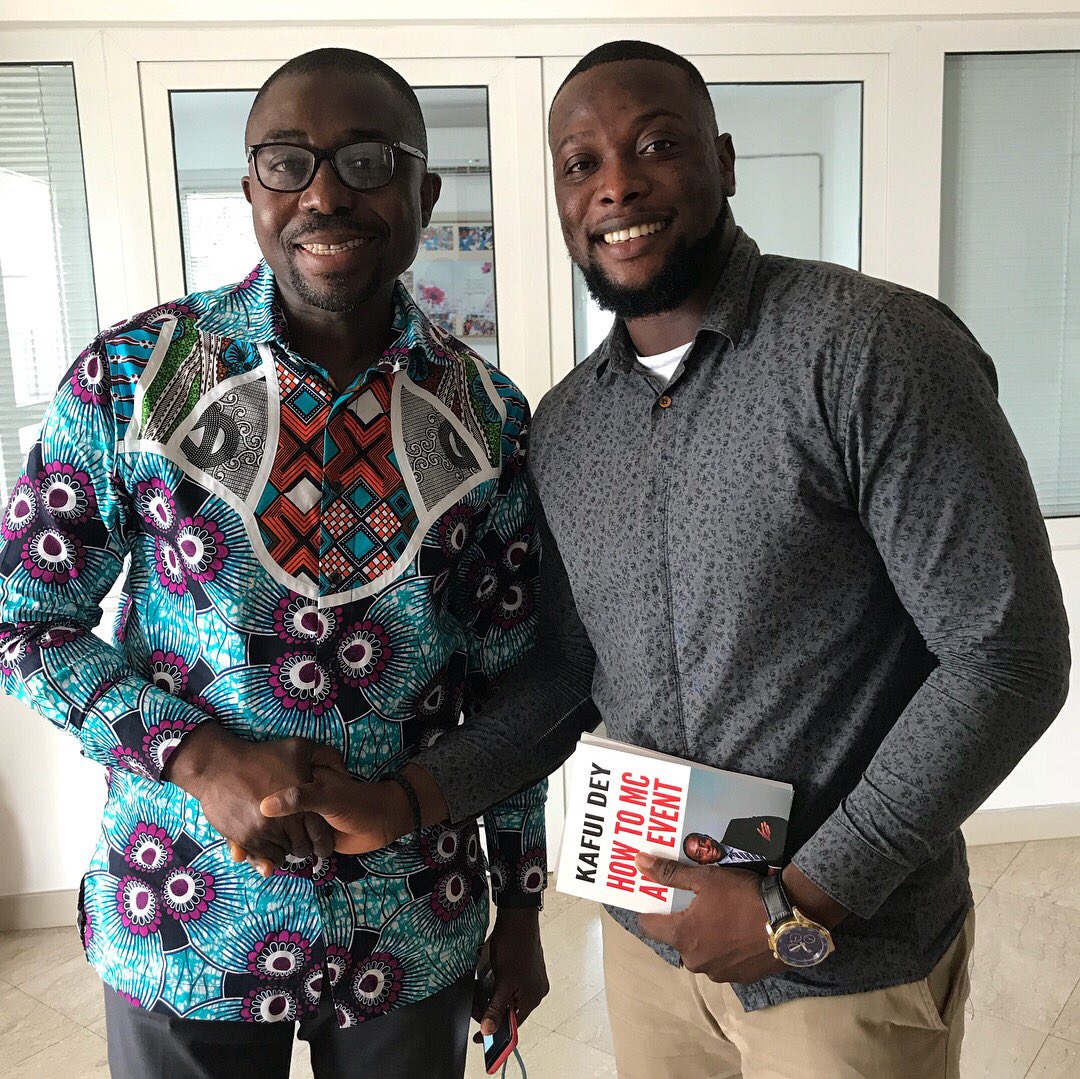 themc_dd's tweet photo. Knowledge is Power!💯
That power is sharing knowledge not hoarding it.
Never regretted grabbing a copy of “How to MC any Event” by one of the greatest to do it,the Goddather @KafuiDey.
Great read! With real life scenarios shared.And step by step guide to any event.
#talentGo https://t.co/fmLpiA2cnG