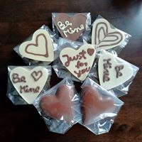 KaffeeAmadeus's tweet photo. In need of a chocolate heart? It's Valentine's Day 😀 https://t.co/DFGjMhRikt
