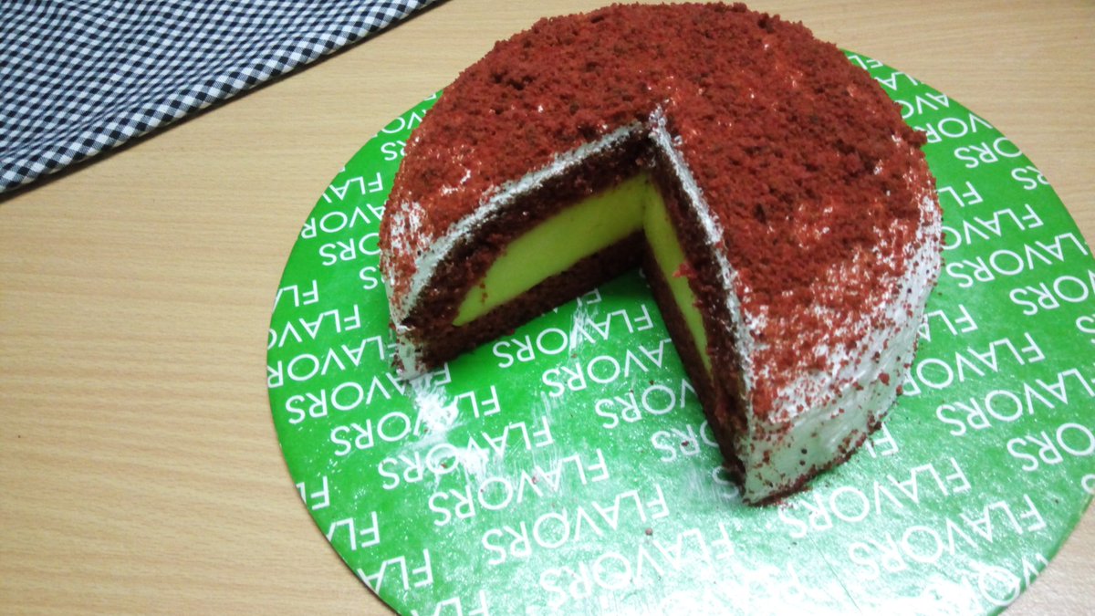 Red velvet custard cake
Video link.. youtu.be/T4fSuhf2APM