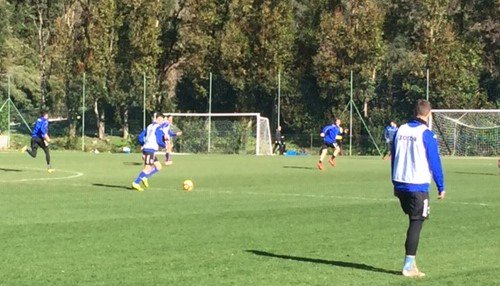 På besøg hos Joachim Andersen i Sampdoria. Taktisk træning forud for kampen mod Inter på søndag. Om lidt går turen videre til Jens Odgaard i Sassuolo og derefter til Jacob Rasmussen i Empoli.
