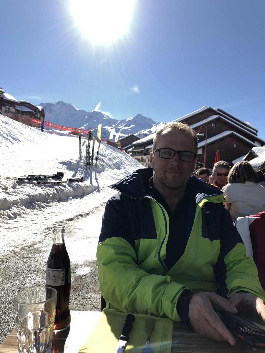 ianmaden's tweet photo. Another glorious day. Few runs under the belt, now a spot of lunch..!!@Deanoandrews #skiing #frenchalps #lesarcs https://t.co/iBEjrKe7x6