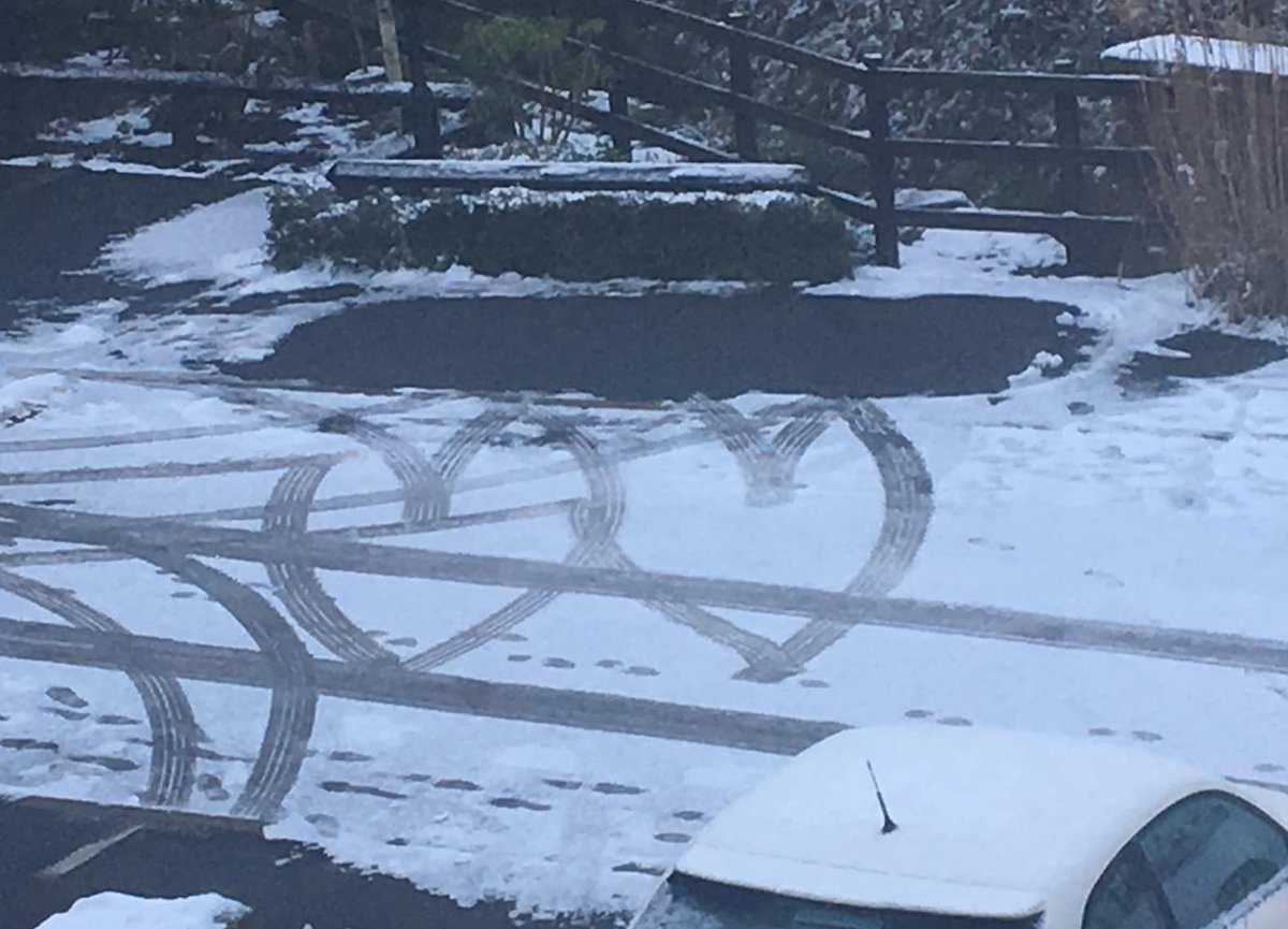 Interesting way of sending your love! #Valentines #ValentinesDay #hearts