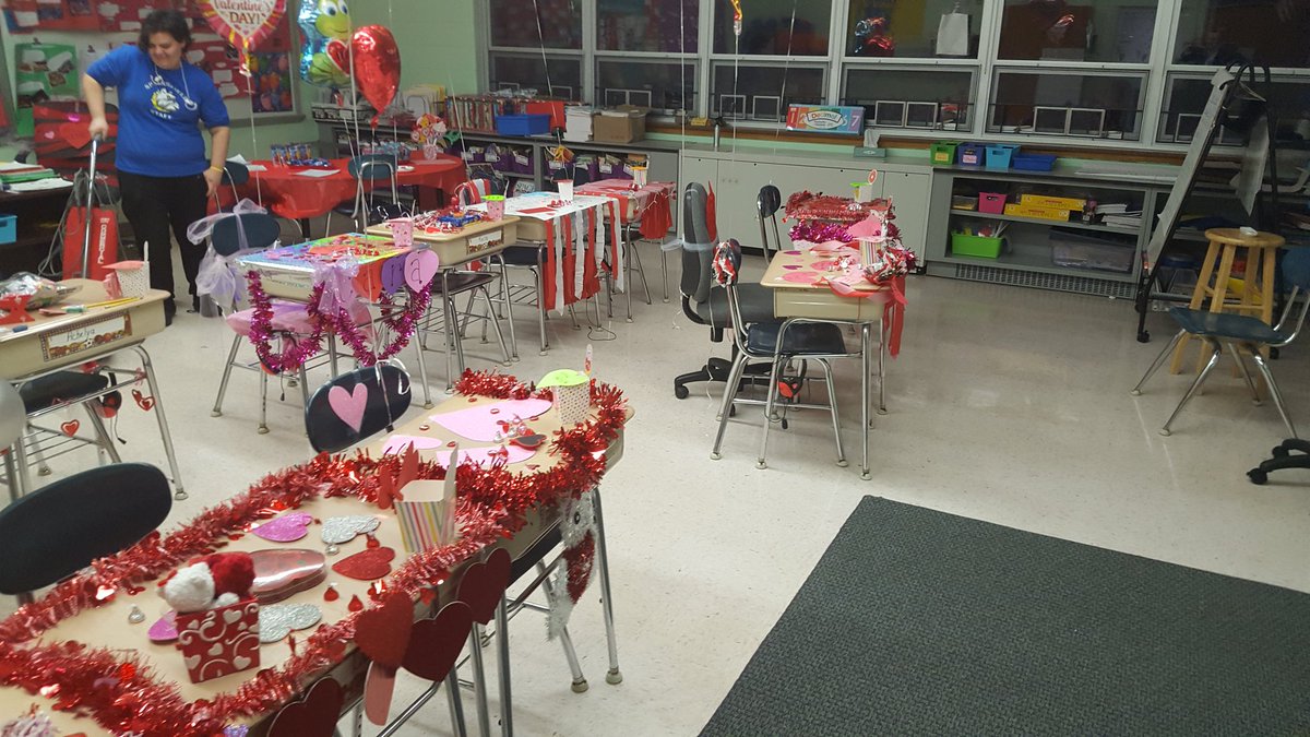 Gonna be some lucky 4th graders today! #Valentine's  #SpringfieldRocks