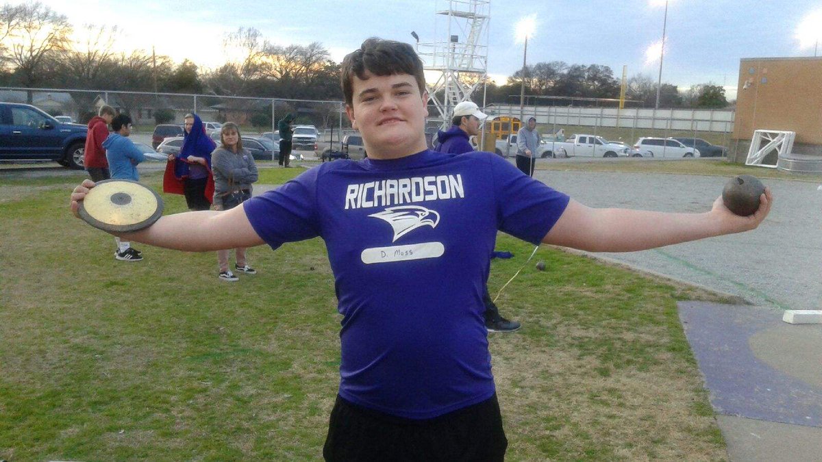 reginamoss1's tweet photo. RHS Track Season begins! So excited to see how far Drew can throw this Season! @RHSABC #ThrowTheDistance https://t.co/BmS2wckrZl