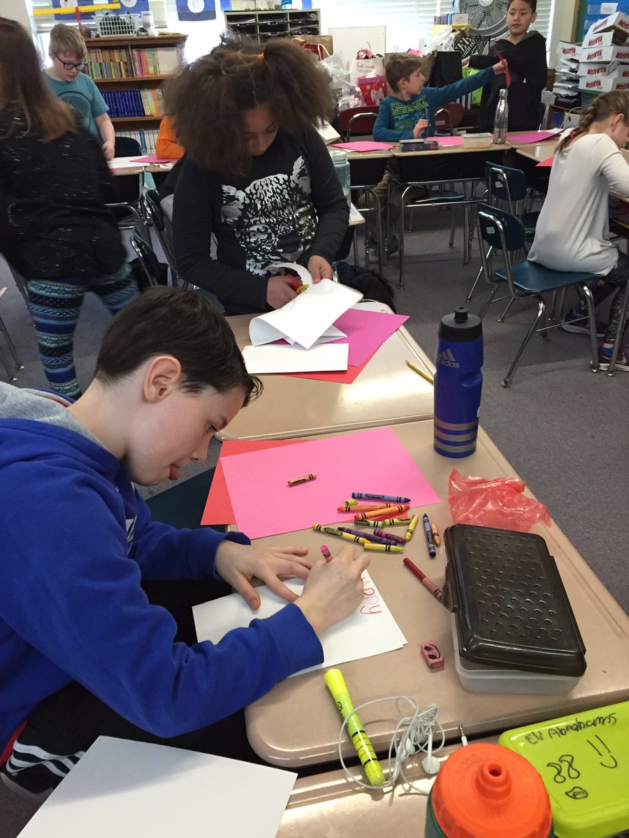 kgazard1's tweet image. My favorite activity of the year! Kids making Valentines to share with the residents at my dad’s nursing home. #180DaysOfJoy #HappyValentinesDay @ClockerTalk @MindessAP