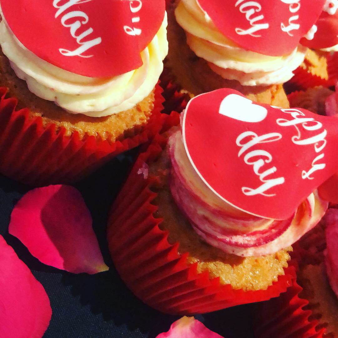 A fabulous Valentines pop up from our pastry chef Moos - come down and treat your #valentine or #galentine