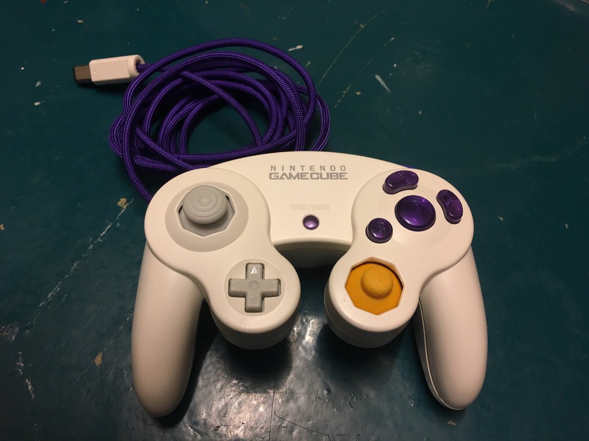 ASHMONEYCUSTOMS's tweet image. Acid purple buttons and paracord + turquoise buttons for @ThomasZulk
🇸🇪 💸 🇫🇷

If you're also interested in customizing your controller check out my booth at @PhoenixBlueGG #phoenixblue2