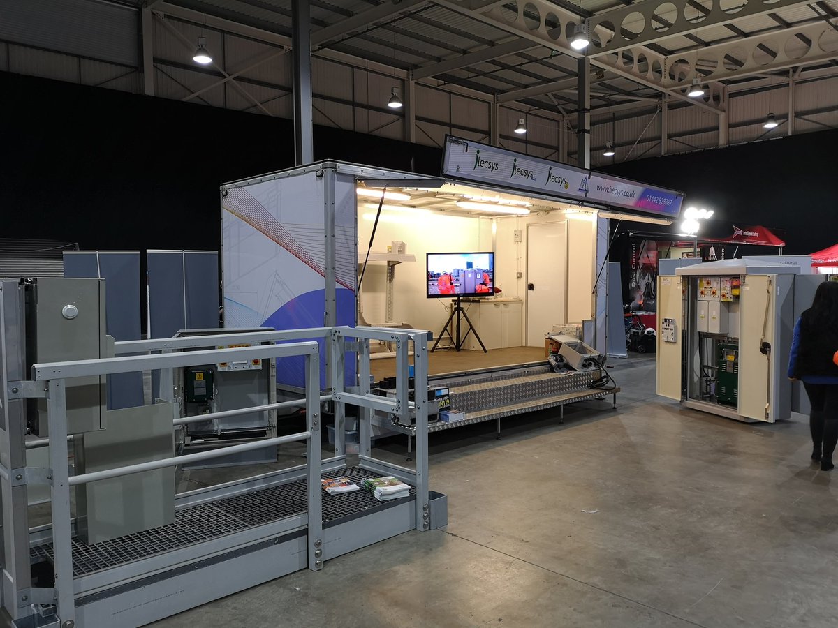 ilecsysRAIL's tweet photo. Brilliant morning at #safestart19. Some great companies in attendance including @ScottParnellUK @AquariusRail @TTSRail @GaricLtd @TSA_NWR @railmedia @Aspin_Group to name a few all driving innovation and safety on the rail infrastructure. Find us on stand 54 #innovation #safety https://t.co/eFZC9tWs9a